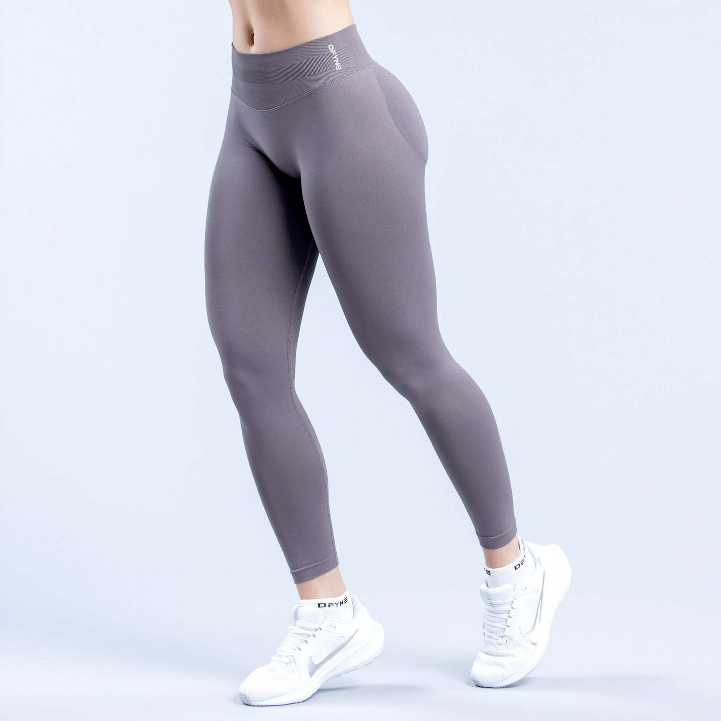 Seamless High-waist Leggings - Flattering Style